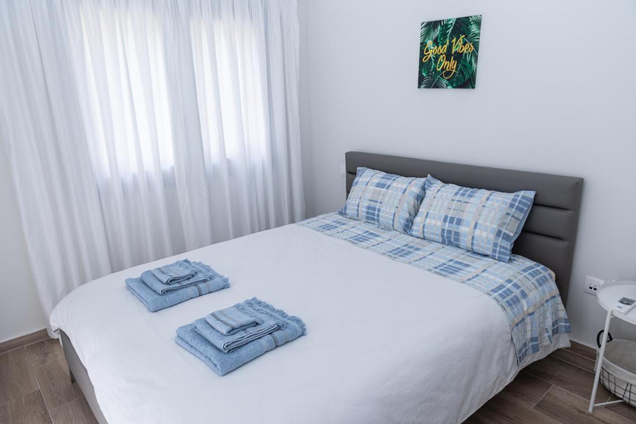 Design Apartment With Swimming Pool Near The Beach Atina Dış mekan fotoğraf