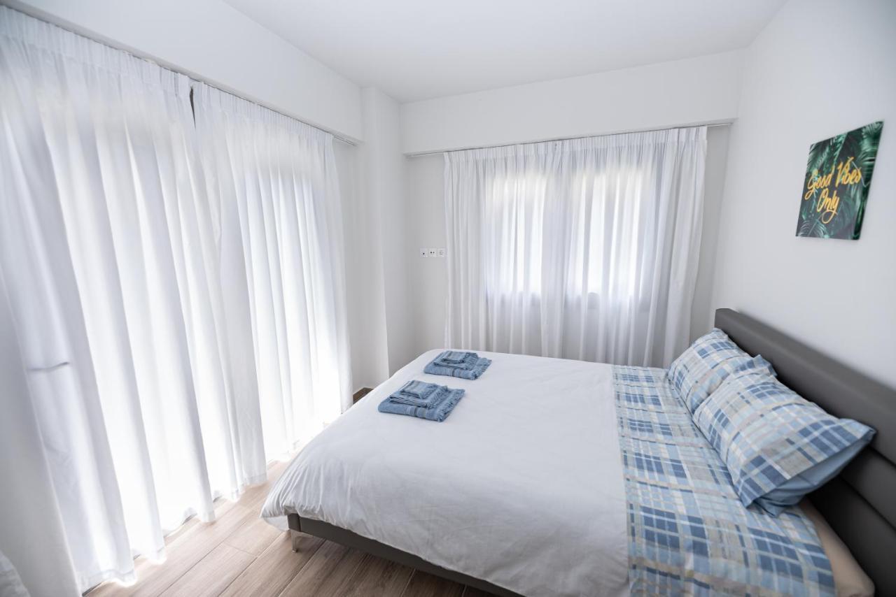 Design Apartment With Swimming Pool Near The Beach Atina Dış mekan fotoğraf