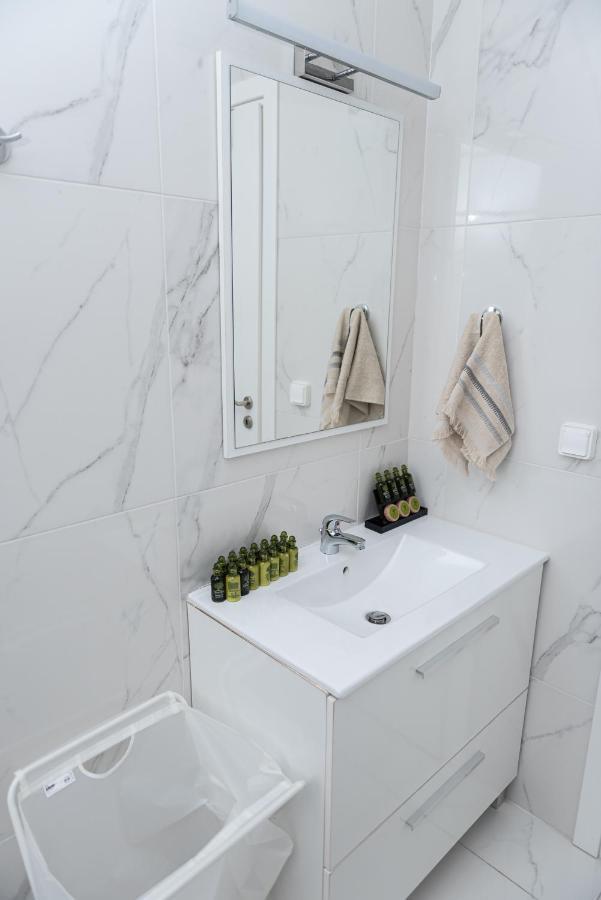 Design Apartment With Swimming Pool Near The Beach Atina Dış mekan fotoğraf