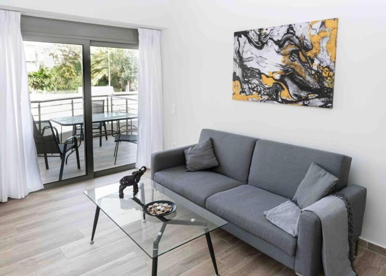 Design Apartment With Swimming Pool Near The Beach Atina Dış mekan fotoğraf